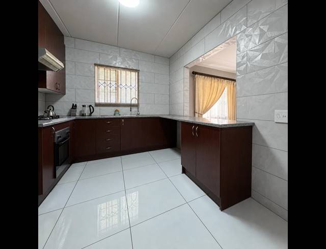 3 BEDROOM TOWNHOUSE FOR SALE IN RUIMSIG